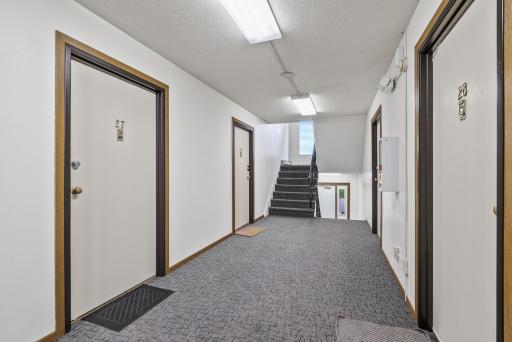 12_221_231_Freemont_Ave_SE12_mls.jpg