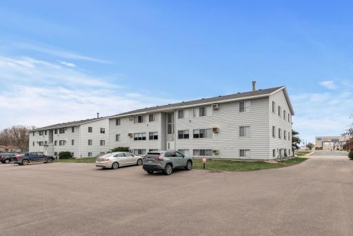 31_221_231_Freemont_Ave_SE31_mls.jpg