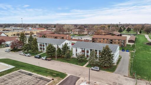33_221_231_Freemont_Ave_SE33_mls.jpg