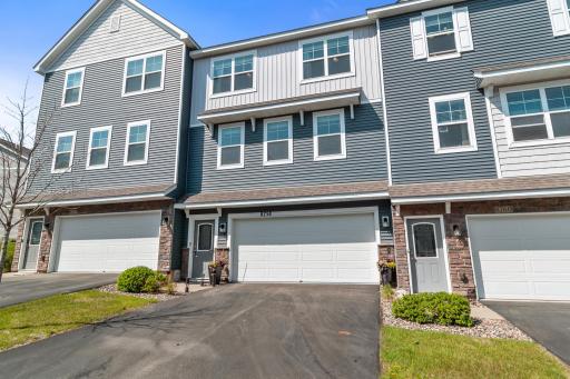 8758 Granite Lane, Saint Paul, MN 55129