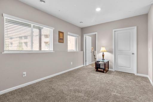 8758 Granite Lane, Saint Paul, MN 55129