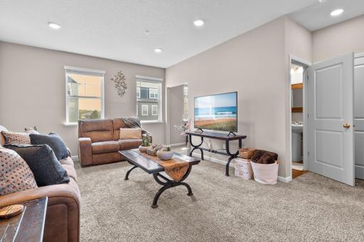 8758 Granite Lane, Saint Paul, MN 55129