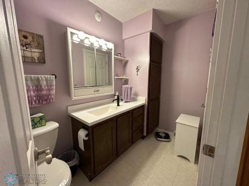 2323 4th Avenue S, Moorhead, MN 56560