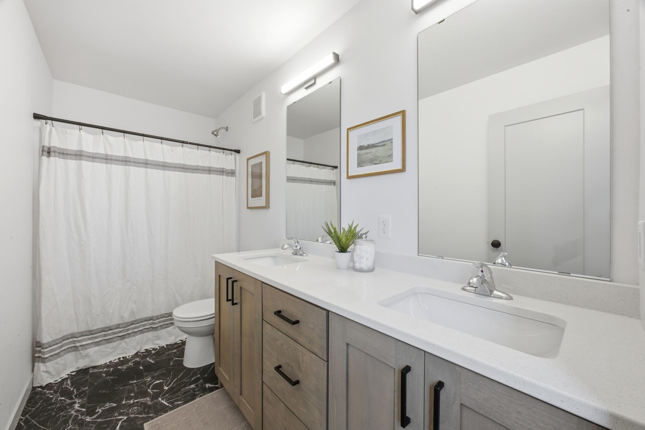 Full Bathroom