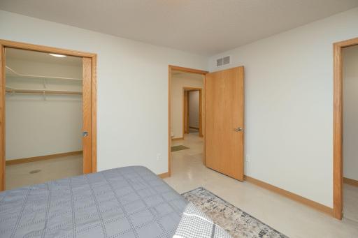 1204 Harbor Drive SE, Rochester, MN 55904