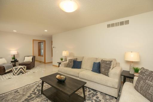 1204 Harbor Drive SE, Rochester, MN 55904