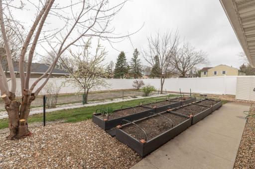 1204 Harbor Drive SE, Rochester, MN 55904