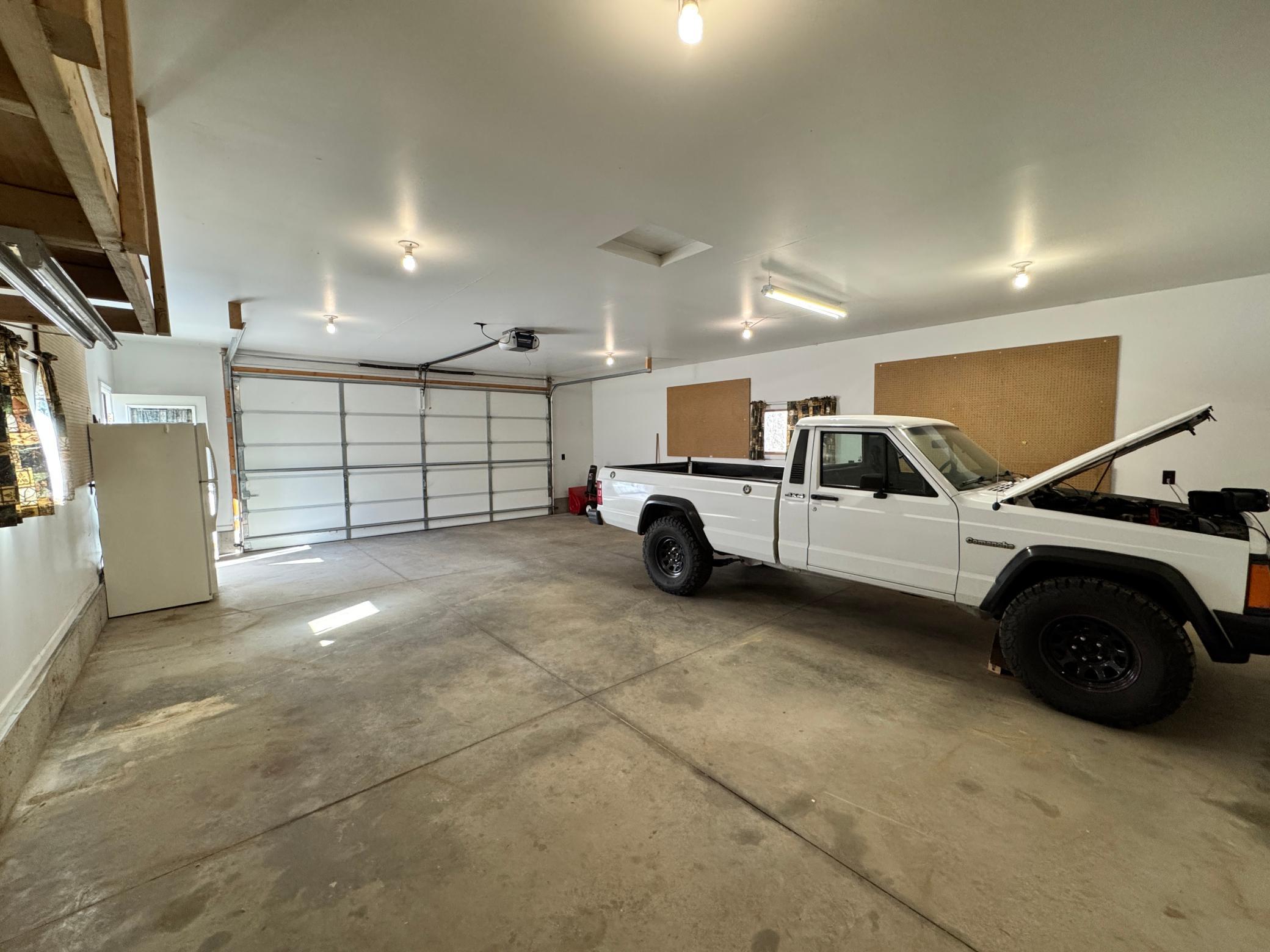 Detached heated/insulated garage