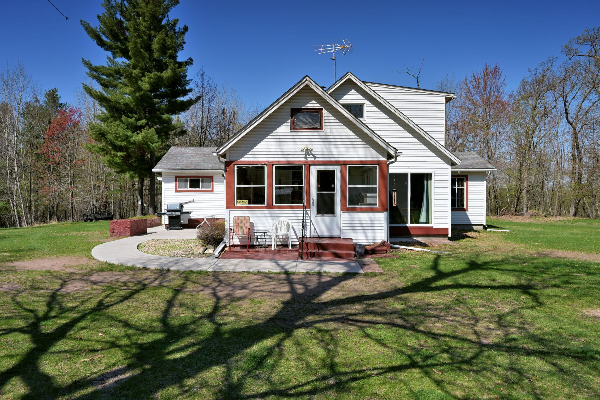 Welcoming, 3-bedroom home with natural woodwork throughout
