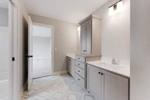 Emerald Isle Maverick Model - L11 B3 Emerald Isle 3rd - 14360 Acer Ave., Rosemount