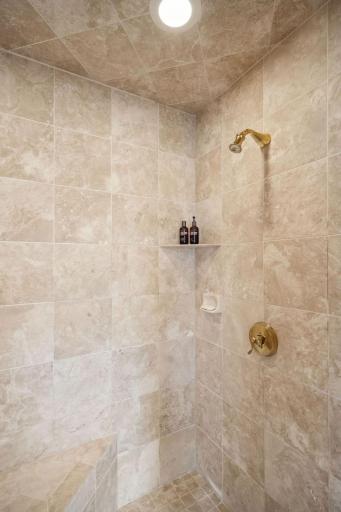 18371 Bearpath Trail, Eden Prairie, MN 55347