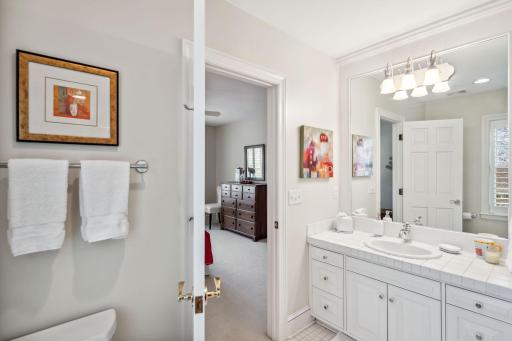 18371 Bearpath Trail, Eden Prairie, MN 55347