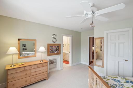 18371 Bearpath Trail, Eden Prairie, MN 55347