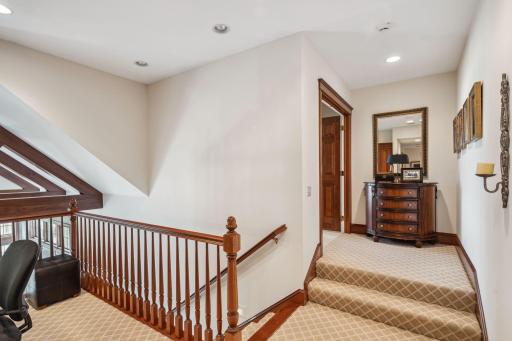 18371 Bearpath Trail, Eden Prairie, MN 55347