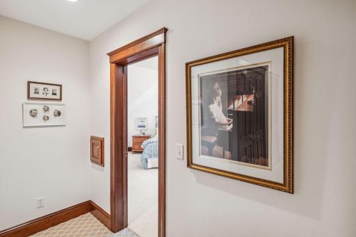 18371 Bearpath Trail, Eden Prairie, MN 55347