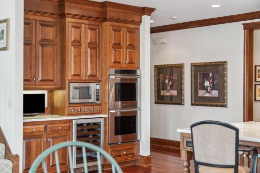 18371 Bearpath Trail, Eden Prairie, MN 55347