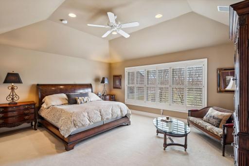 18371 Bearpath Trail, Eden Prairie, MN 55347