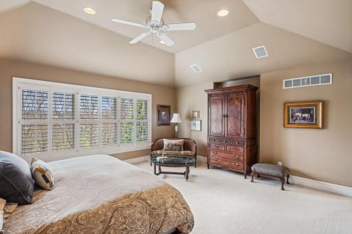 18371 Bearpath Trail, Eden Prairie, MN 55347