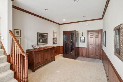 18371 Bearpath Trail, Eden Prairie, MN 55347