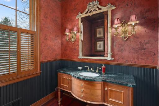 18371 Bearpath Trail, Eden Prairie, MN 55347