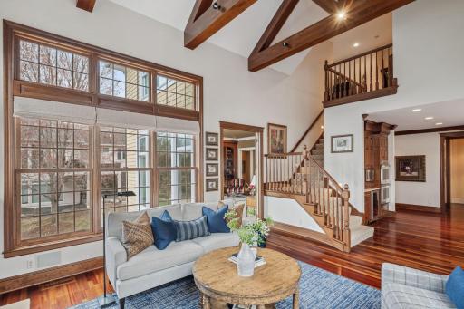 18371 Bearpath Trail, Eden Prairie, MN 55347