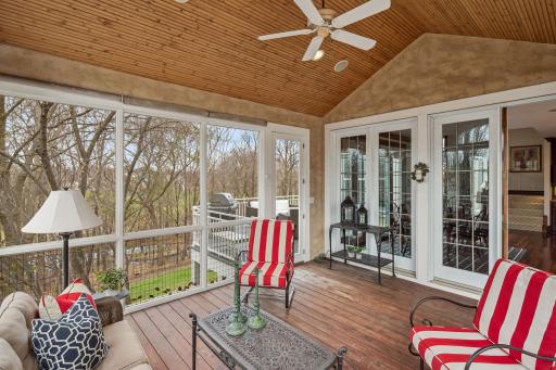18371 Bearpath Trail, Eden Prairie, MN 55347