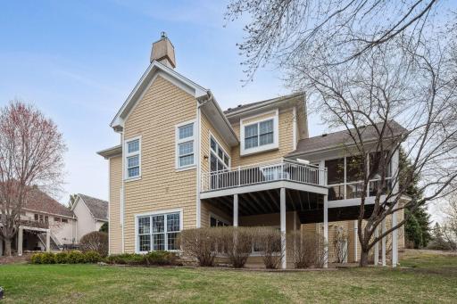 18371 Bearpath Trail, Eden Prairie, MN 55347