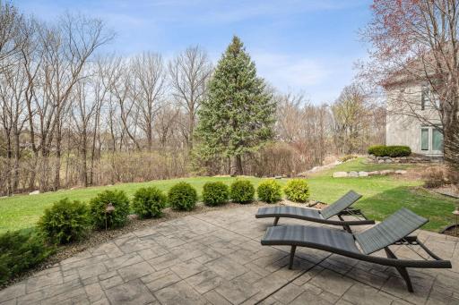 18371 Bearpath Trail, Eden Prairie, MN 55347