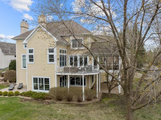 18371 Bearpath Trail, Eden Prairie, MN 55347