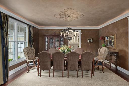 18371 Bearpath Trail, Eden Prairie, MN 55347