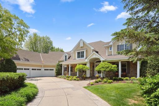 18371 Bearpath Trail, Eden Prairie, MN 55347