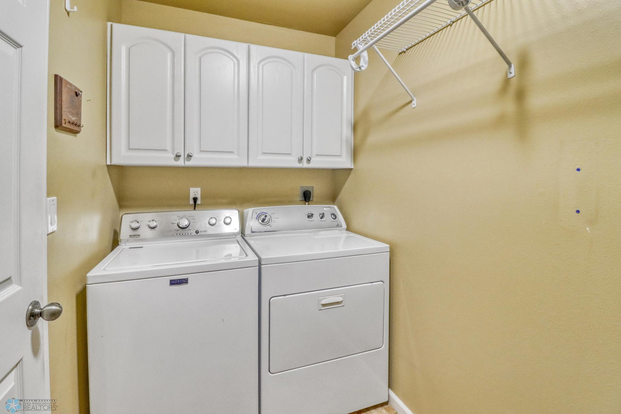 Laundry1_1.JPG
