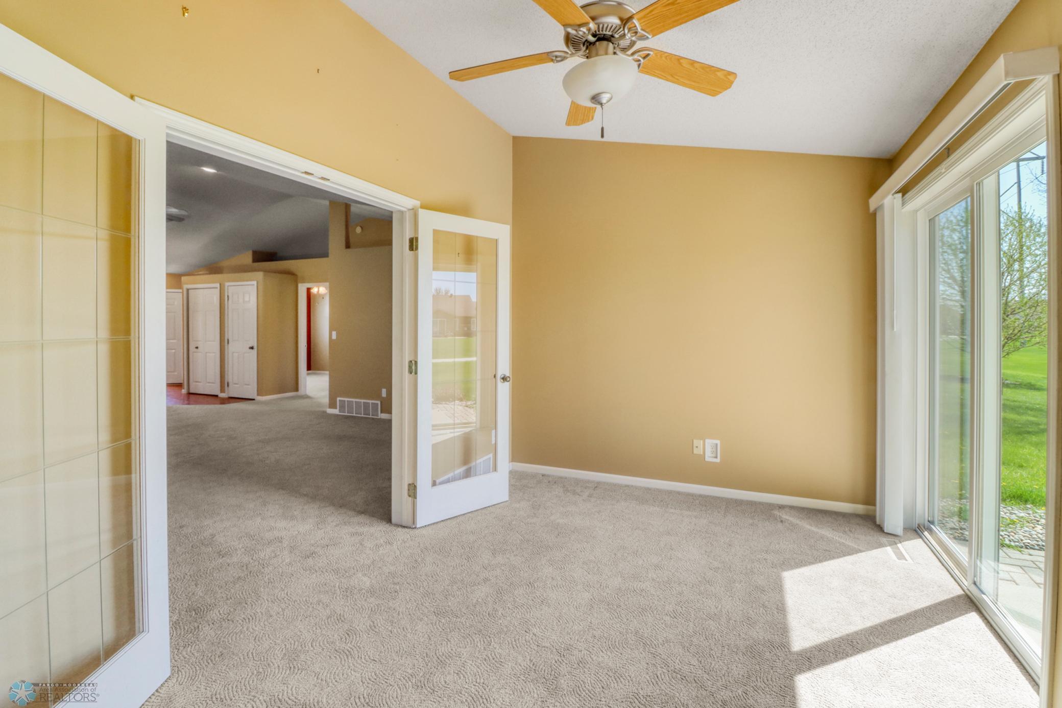 Sunroom1_2.JPG