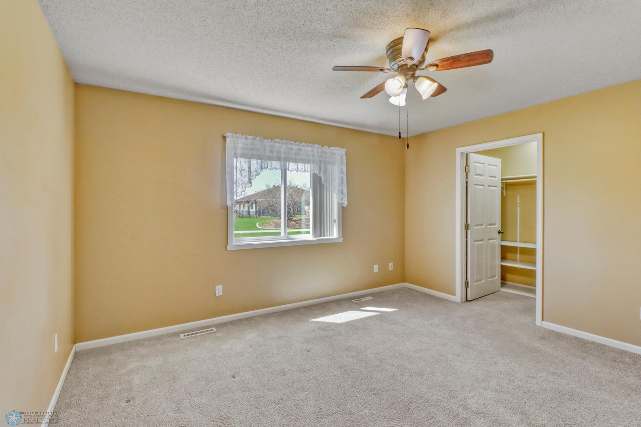 Primary Bedroom1_1.JPG