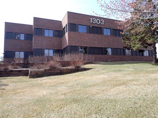 1303 S Frontage Road, Hastings, MN 55033