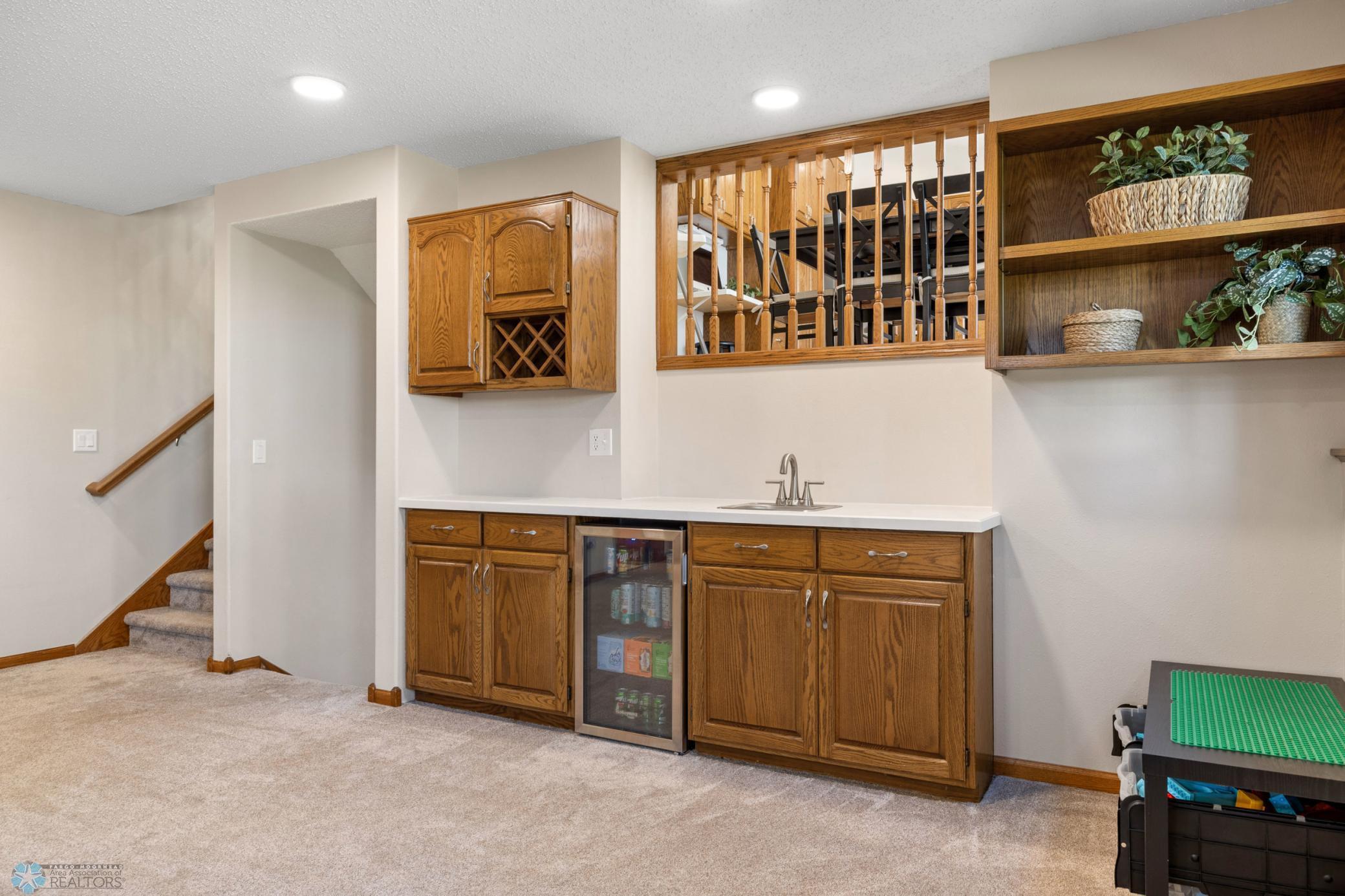 Family Room/Wet Bar