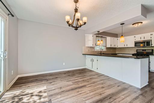 2356 Teakwood Drive E - Web Quality - 007 - 07 Dining Room.jpg
