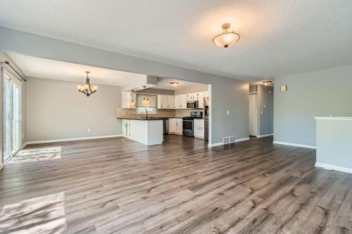 2356 Teakwood Drive E - Web Quality - 005 - 05 Living Room.jpg