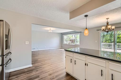 2356 Teakwood Drive E - Web Quality - 009 - 10 Kitchen.jpg