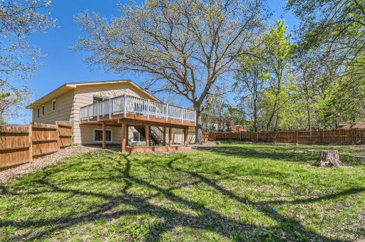 2356 Teakwood Drive E - Web Quality - 028 - 30 Exterior Rear.jpg