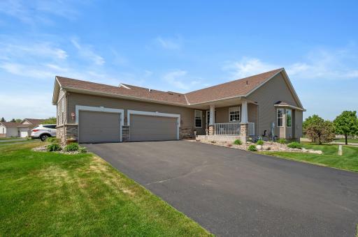 10526 Kingsway Lane, Saint Paul, MN 55129