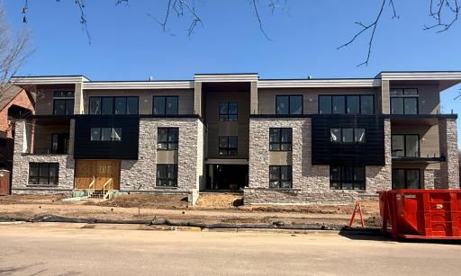 150 Broadway Avenue S, 2B, Wayzata, MN 55391