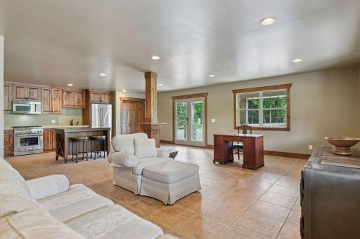 5606 94th Avenue N, Loretto, MN 55357