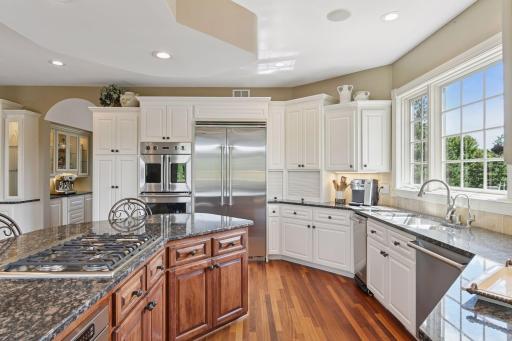 5606 94th Avenue N, Loretto, MN 55357