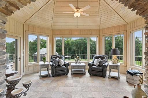 5606 94th Avenue N, Loretto, MN 55357