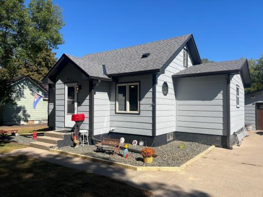 822 Holcombe Avenue N, Litchfield, MN 55355