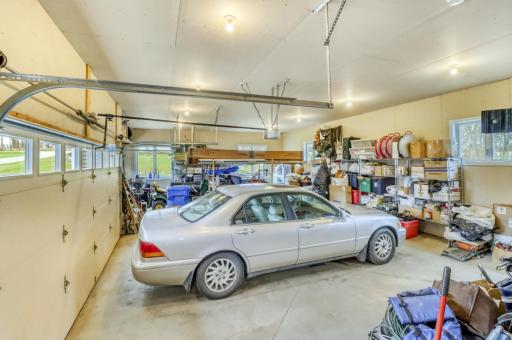 21768 Floyd Lake Dr, Detroit Lakes, MN 56501