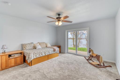21768 Floyd Lake Dr, Detroit Lakes, MN 56501