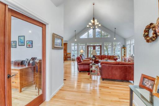 21768 Floyd Lake Dr, Detroit Lakes, MN 56501
