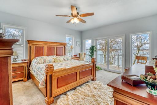 21768 Floyd Lake Dr, Detroit Lakes, MN 56501